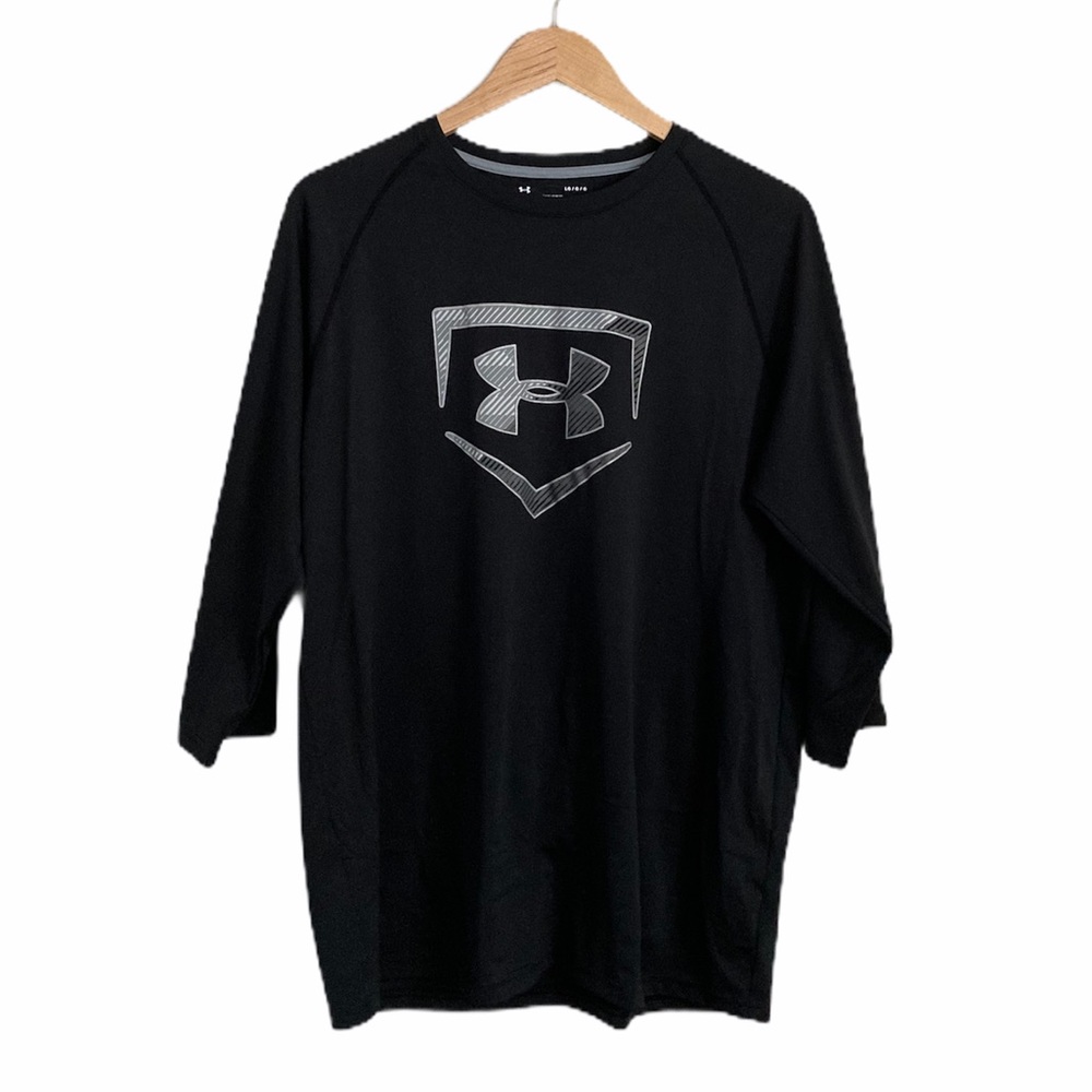 LNWOT Men’s Under Armour 3-4 Length Shirt